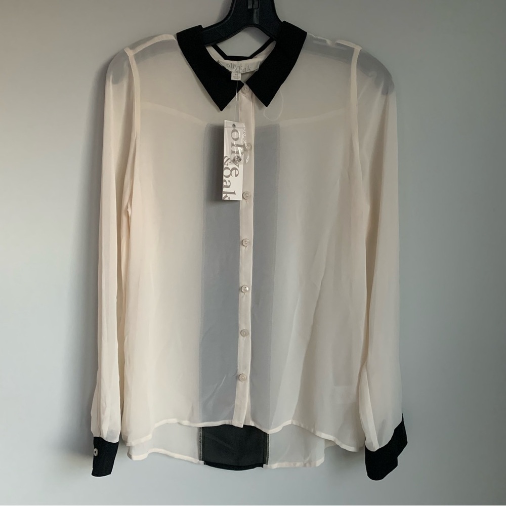 NWT Olive & Oak sheer Button Up Blouse